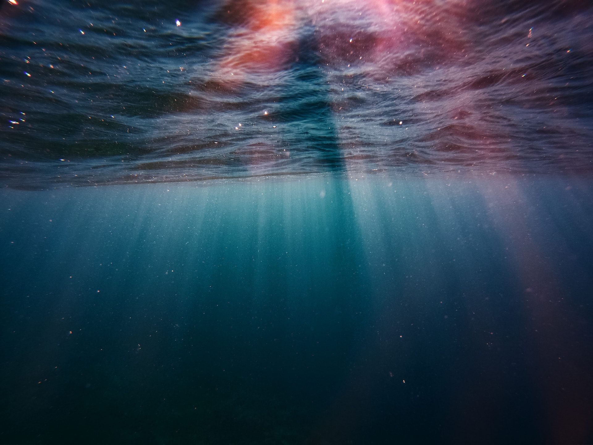 Light falling through deep water, a metaphor for the House 137 held container